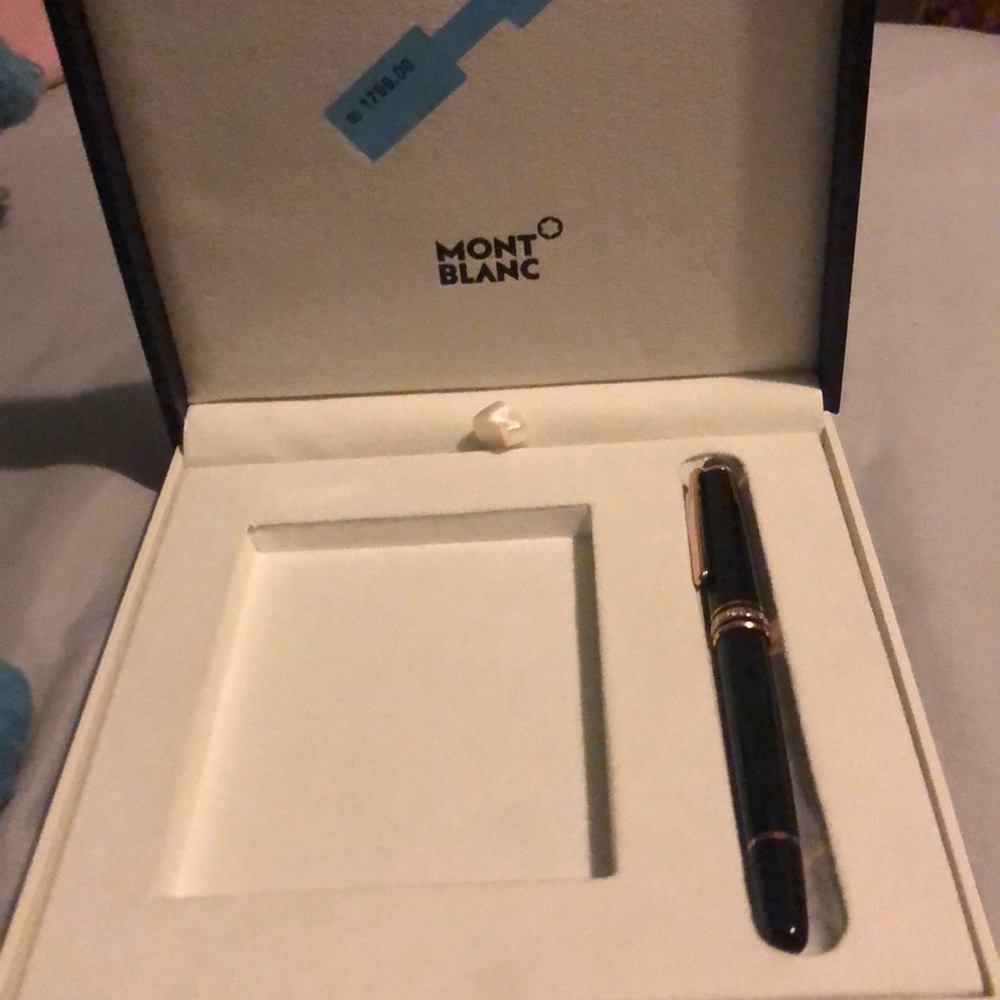 brand new got as gift but only keeping wallet
